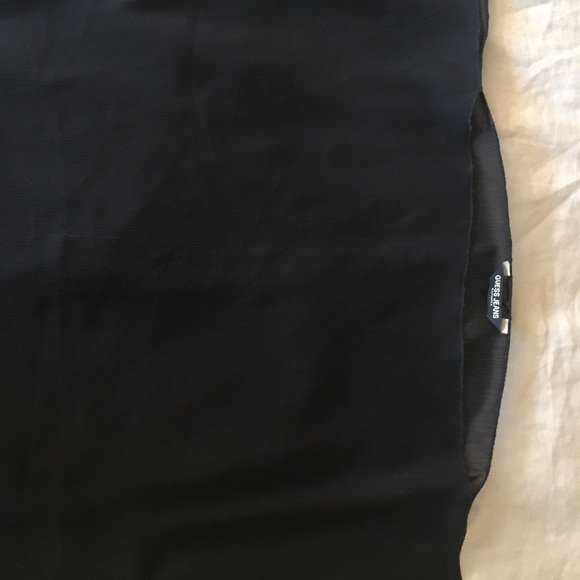 Guess Sheer Top - Great Condition - Picture 3 of 6